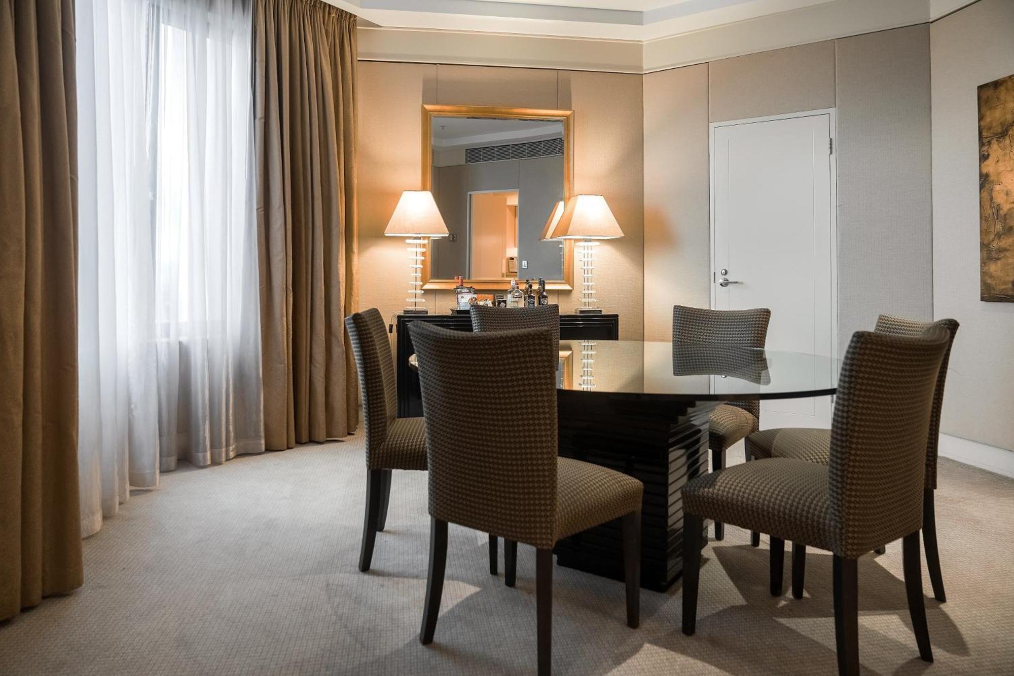 InterContinental Adelaide, an IHG hotel Buitenkant foto A suite at the InterContinental